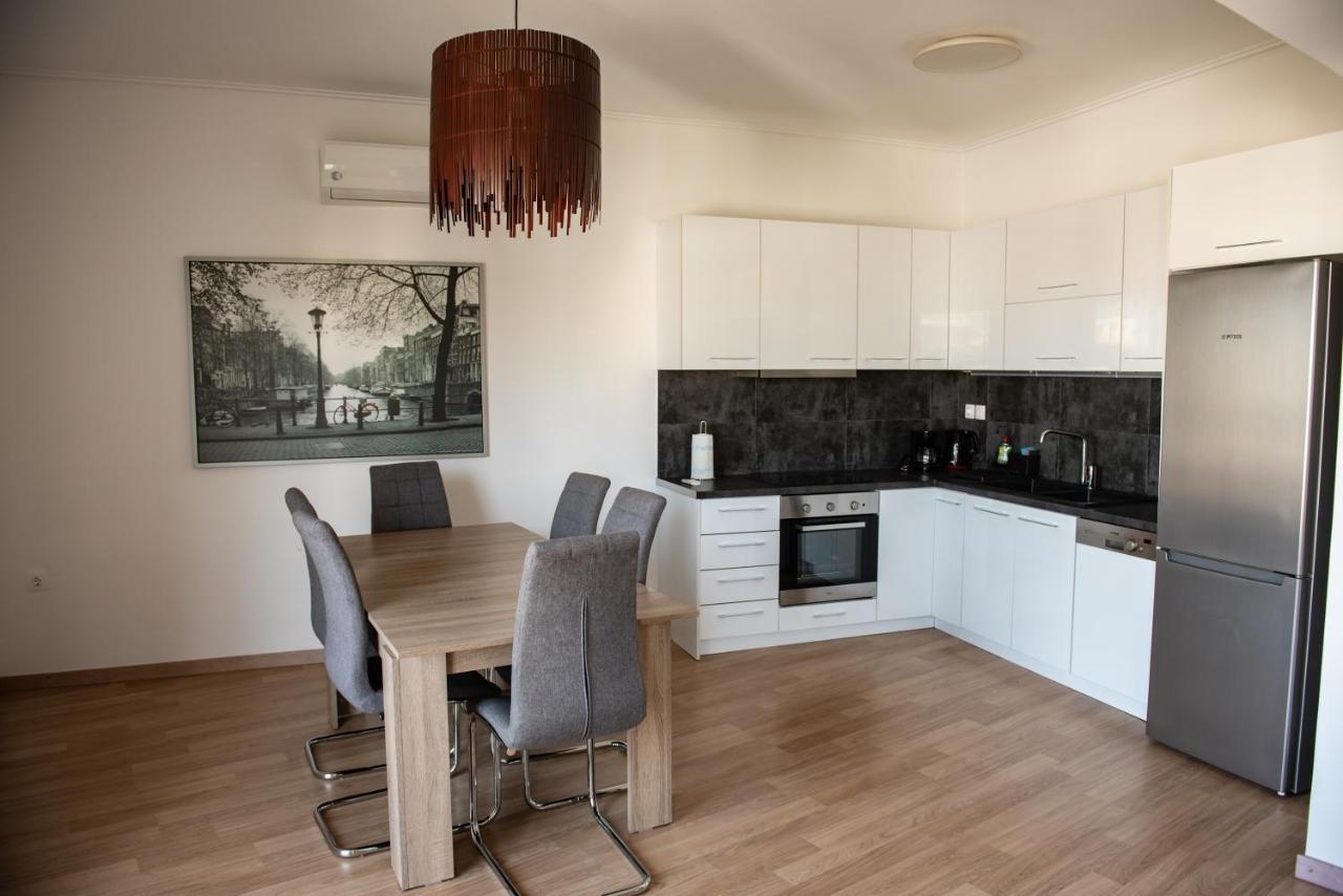 Renovated Apartment 5Min From Subway Station 'Attiki' Athén Kültér fotó
